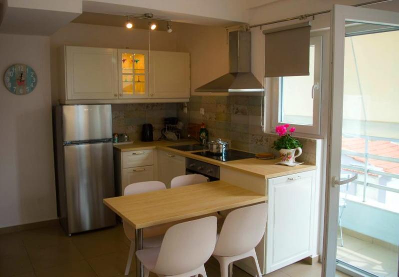 Sunny Central Luxury Apartment Volos Exterior photo